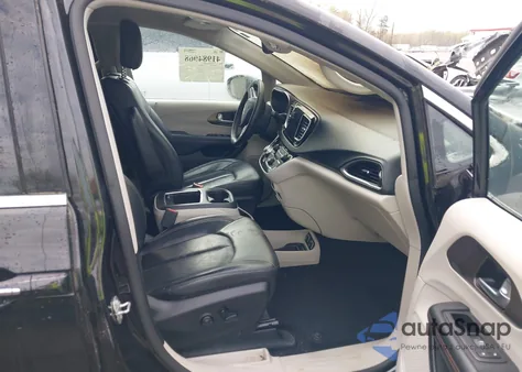 2017 Chrysler Pacifica Touring-L Plus из США, поврежденный, VIN 2C4RC1EG0HR688836